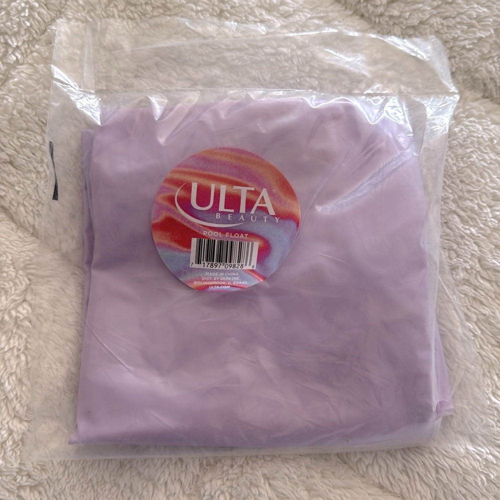 Ulta pool float - Picture 2 of 5